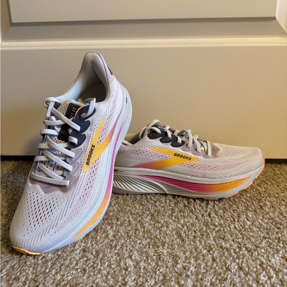 Women’s Brooks Ghost 17 Running Shoes